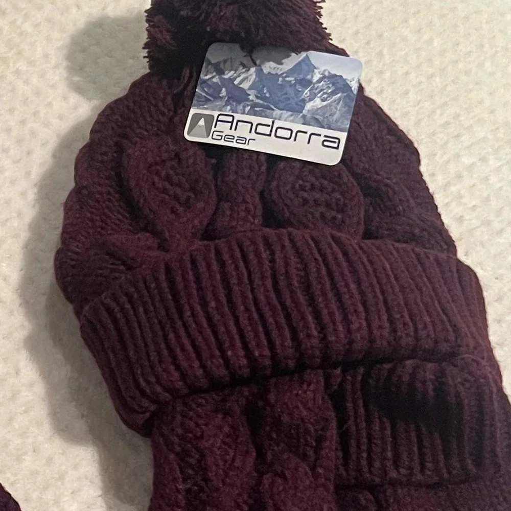 PLUM COLOR HAT, SCARF & MITTENS - Picture 3 of 3